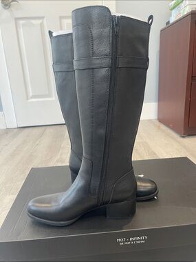Naturalizer Kenna Black Leather Boots. Worn once!